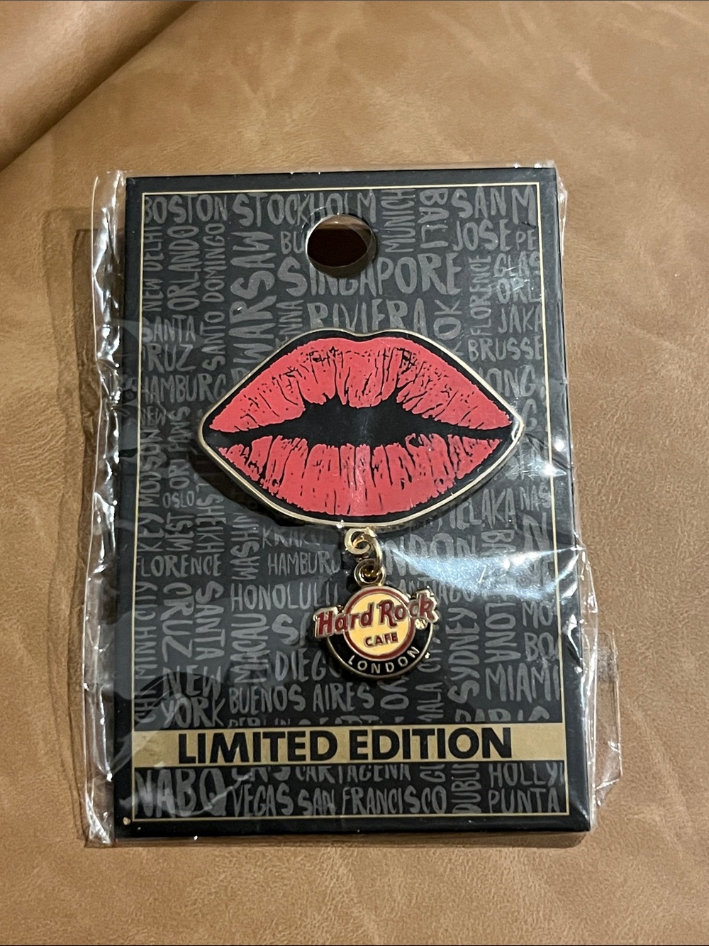 Hard Rock Cafe London Lip Limited Edition Pin